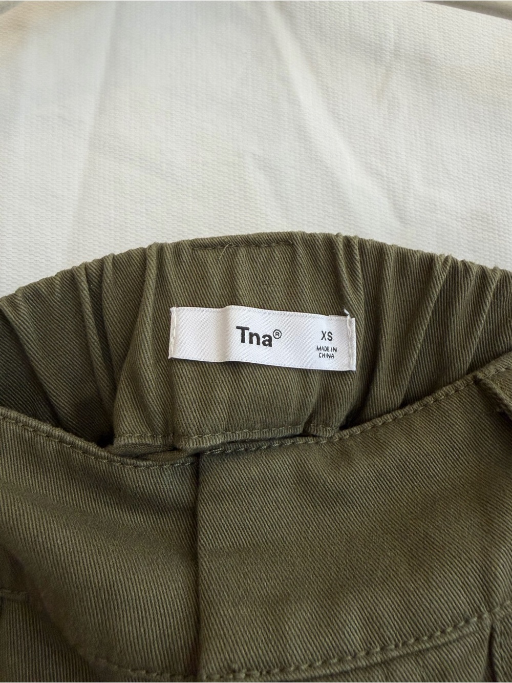 Aritzia TNA Cargo Jogger Pants - Picture 2 of 4